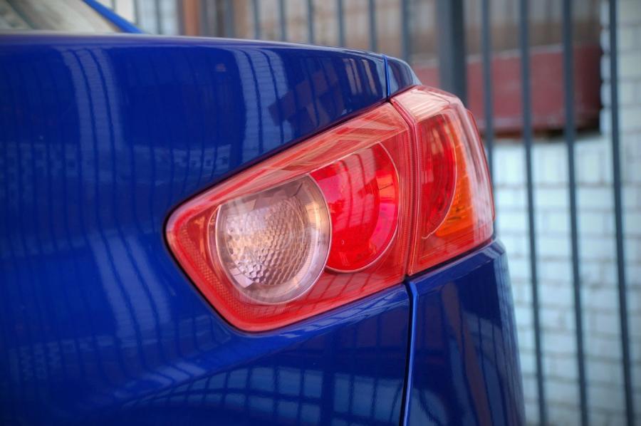  Mitsubishi Lancer ES 2008 года  (фото 4 из 17)